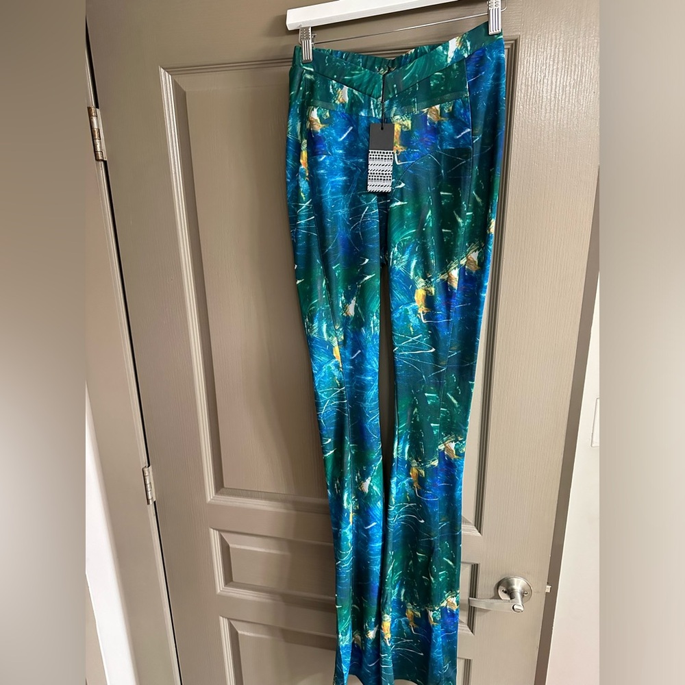 Tall girl friendly bellbottom fitted pants